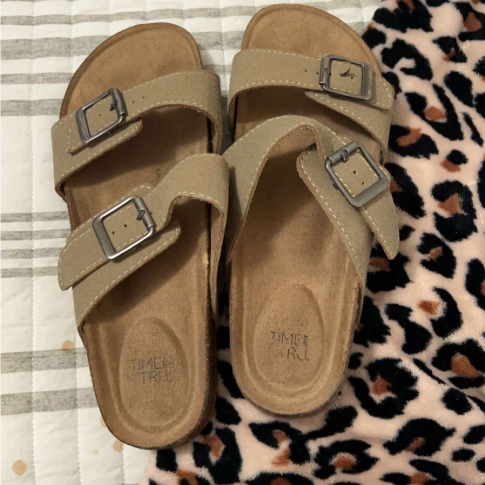 Gladiator sandals size 8